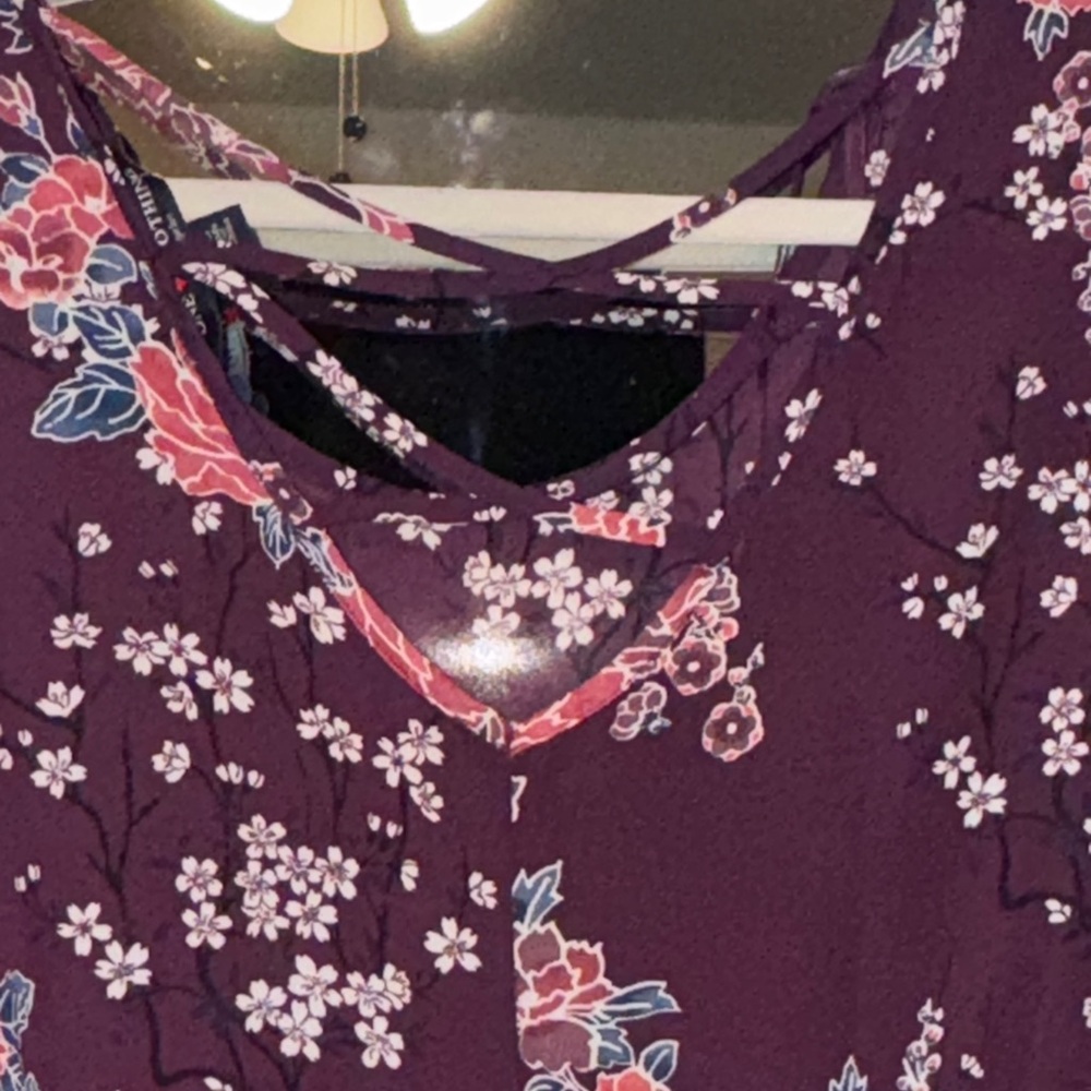 Chic Floral Blouse - Burgundy and Pink - Picture 5 of 5